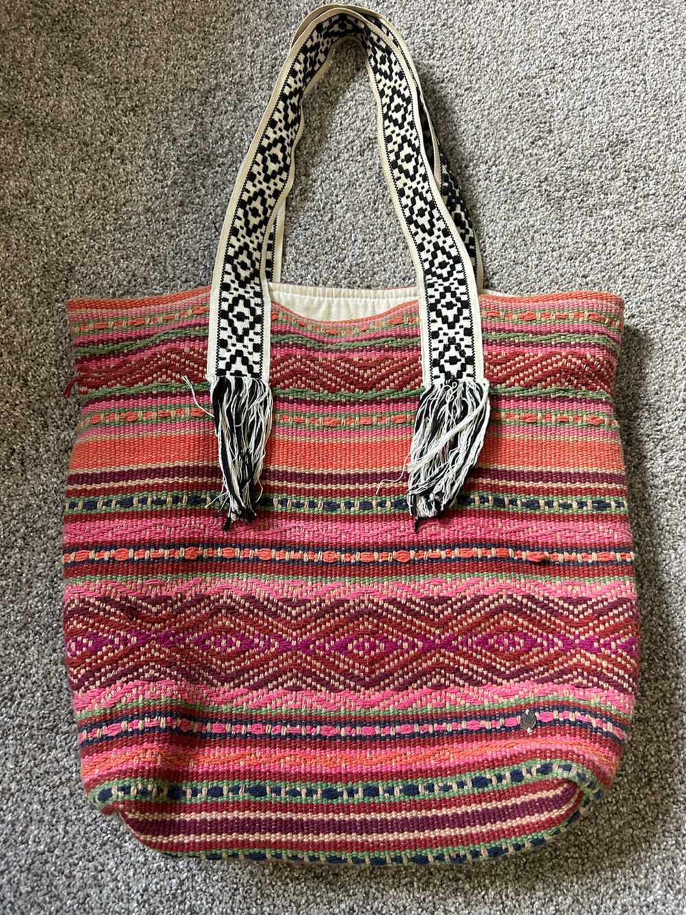 Billabong woven drug rug style Pink Patterned Tote Bag/beachy bag